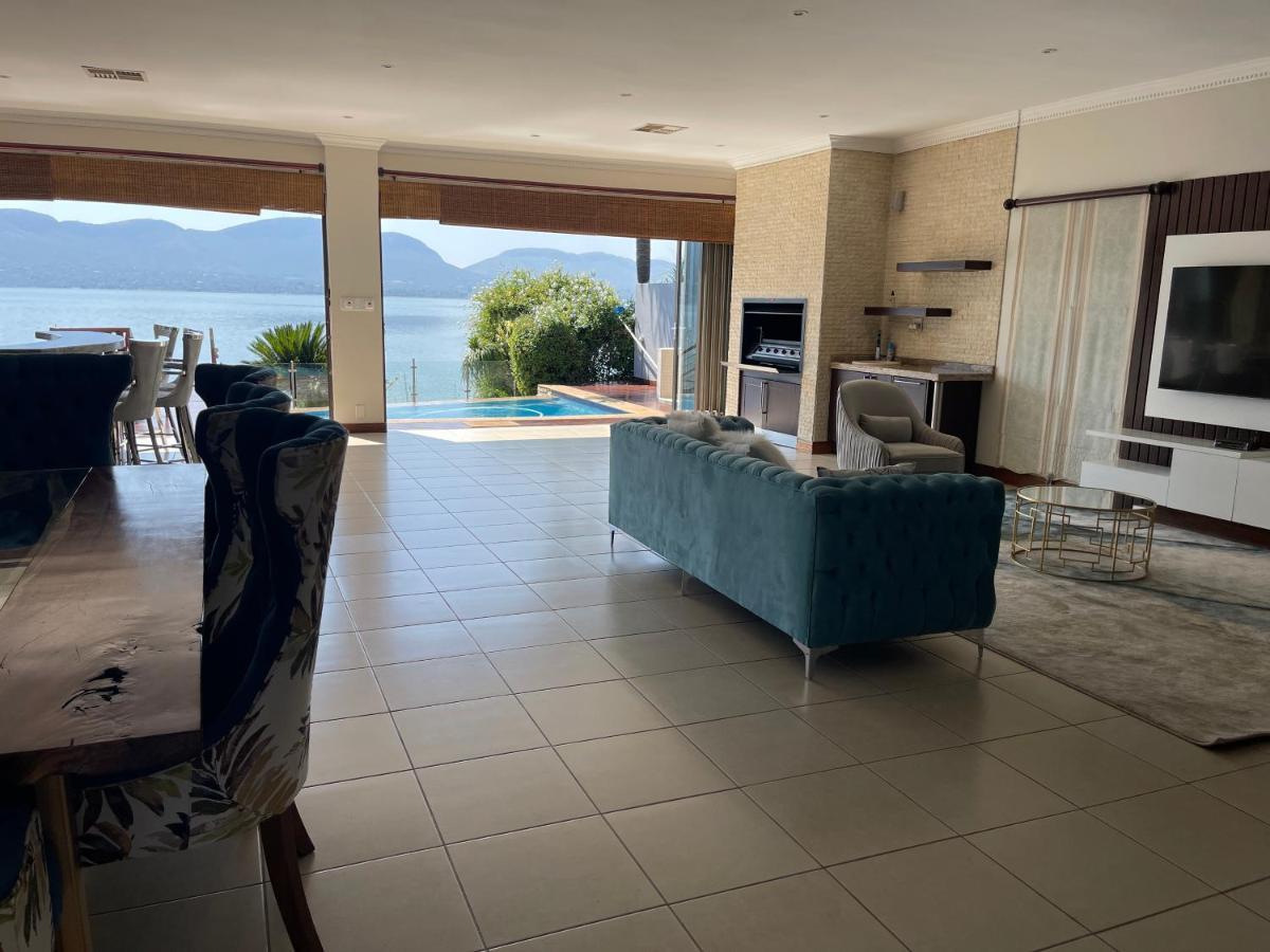 Dam View House * Hartbeespoort